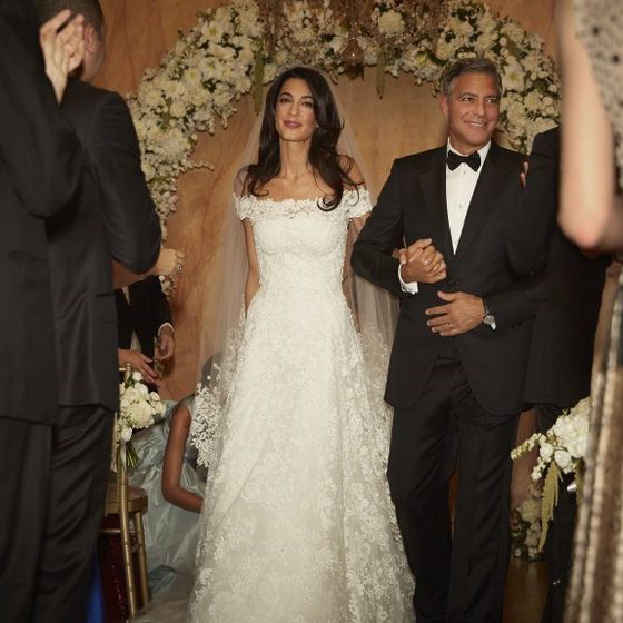 Amal Clooney esküvői ruhája