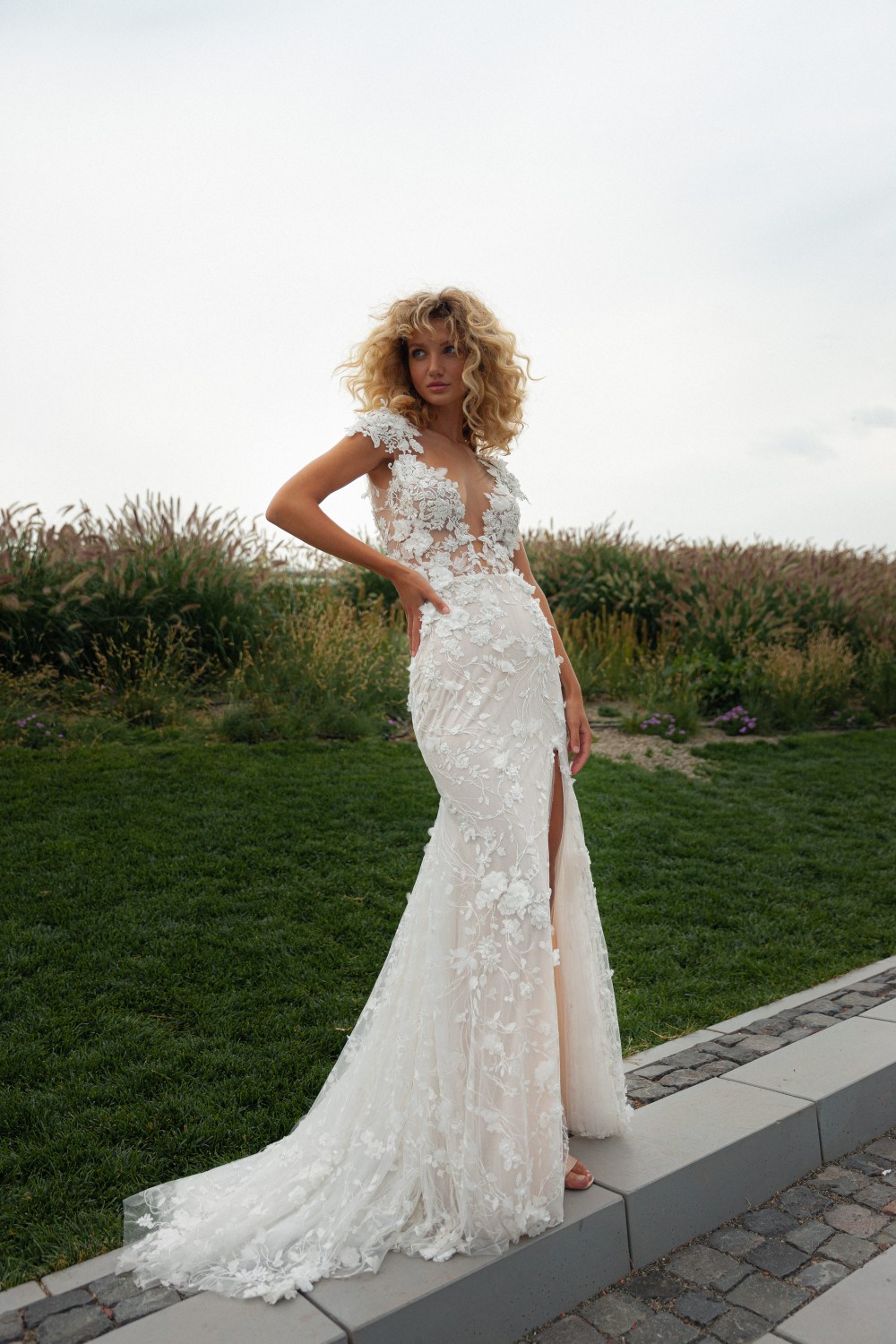 Artemis Voulgarakis magyar modell a Daalarna esküvői ruha kampányaiban