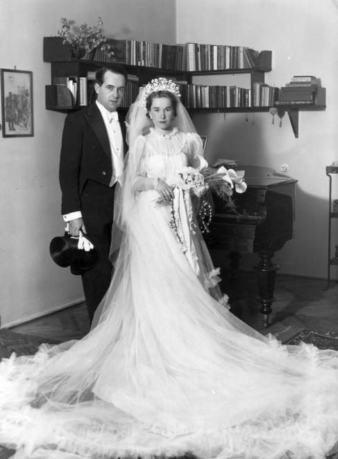 ,régi képek,esküvő régen,archív esküvői fotók,esküvői fotók fortepan,fortepan esküvői fotók,esküvői fotók,esküvő századelő,esküvő háború előtt,esküvő háború után,